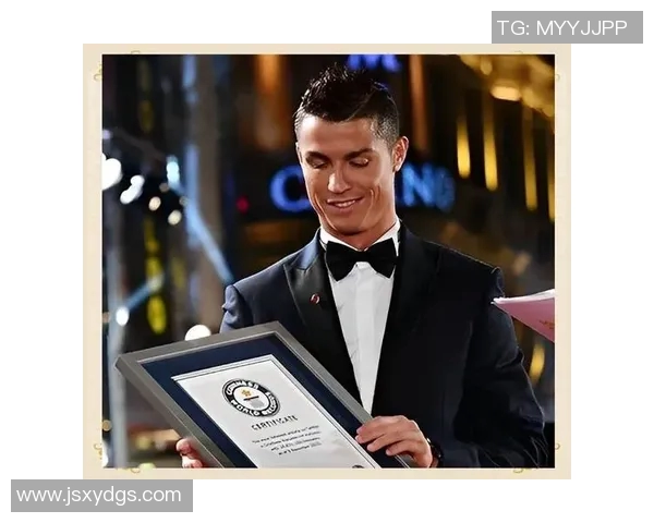 炫富与荣耀并存的足球明星们背后的奢华生活揭秘