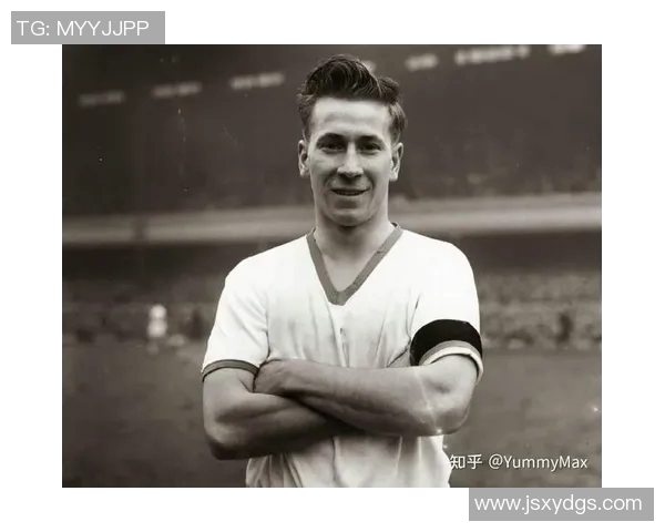 足球明星背后故事揭秘那些拥有显赫背景的球员与他们的传奇人生